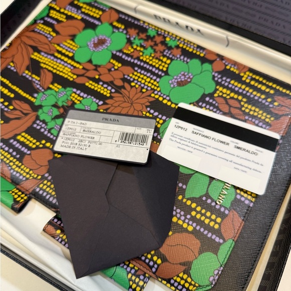 Prada iPad sleeve - Floral Patterned - Picture 2 of 9